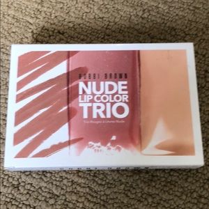 Bobbie Brown Nude Lip color Trio